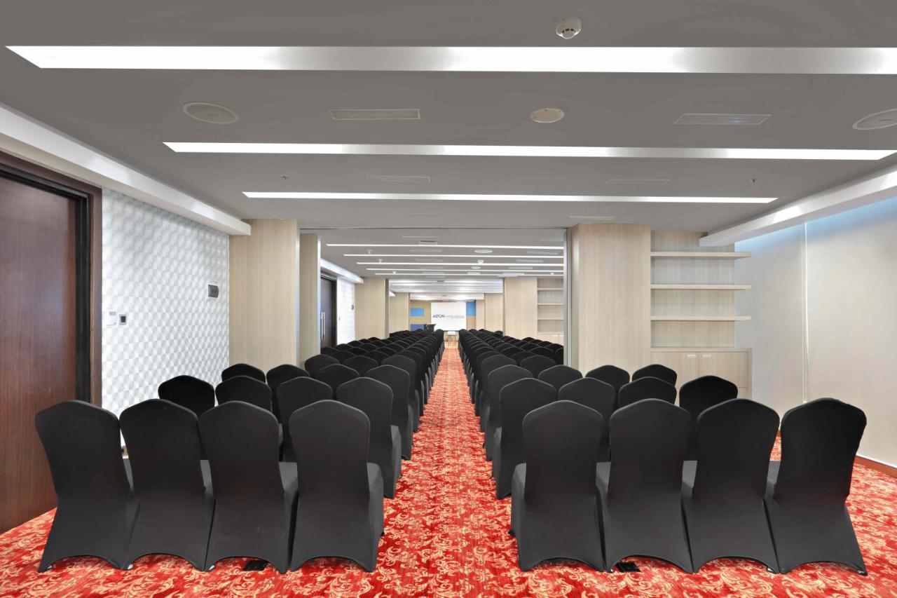 Aston Kartika Grogol Hotel & Conference Center Джакарта Екстер'єр фото