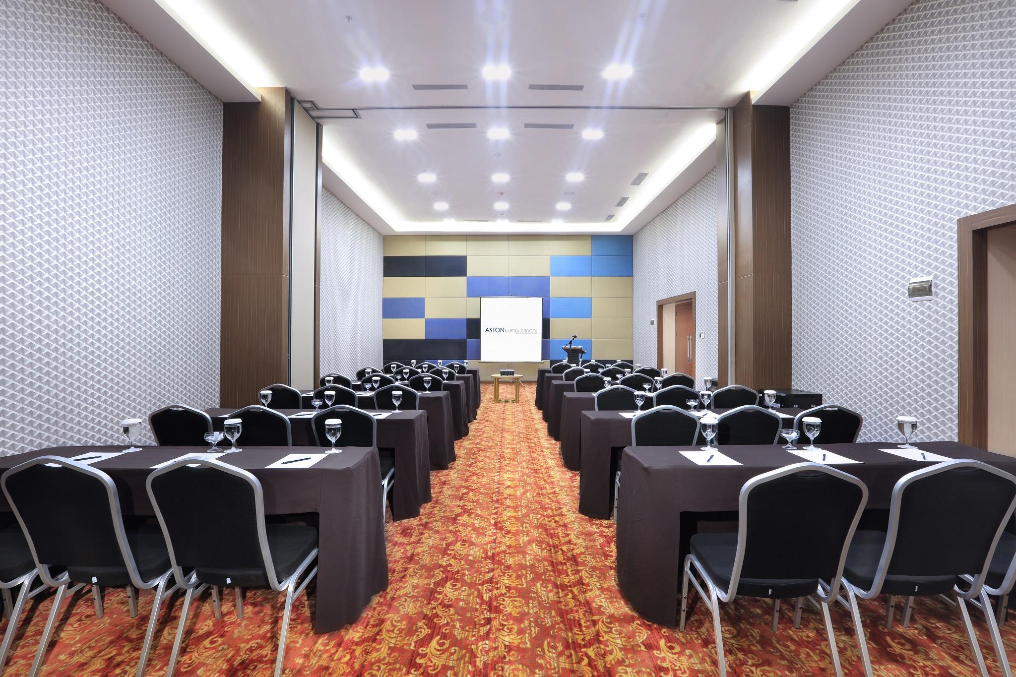 Aston Kartika Grogol Hotel & Conference Center Джакарта Екстер'єр фото