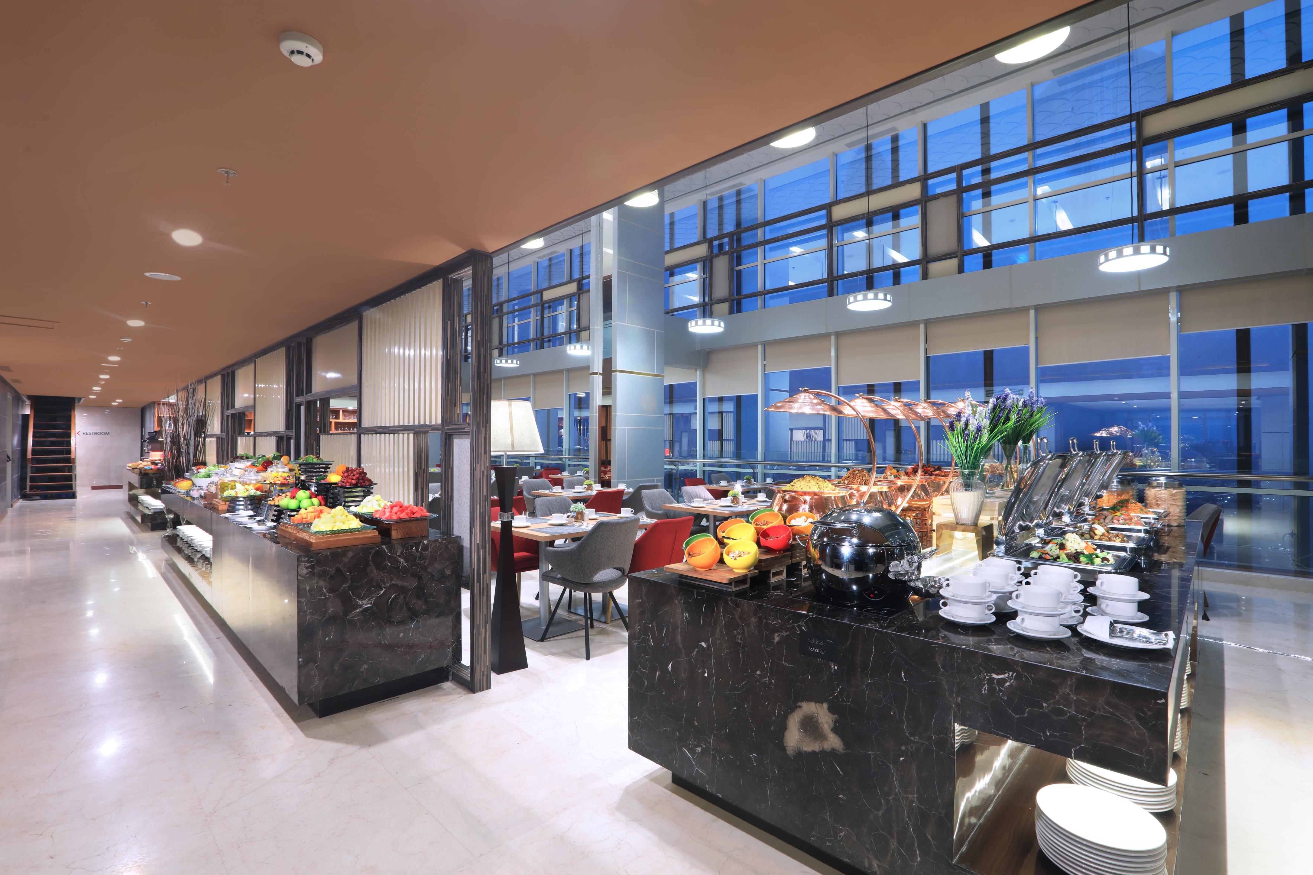Aston Kartika Grogol Hotel & Conference Center Джакарта Екстер'єр фото