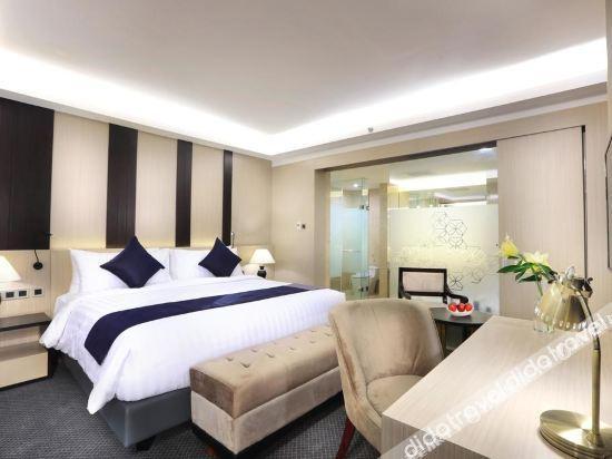 Aston Kartika Grogol Hotel & Conference Center Джакарта Екстер'єр фото
