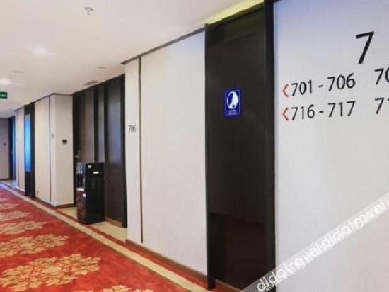 Aston Kartika Grogol Hotel & Conference Center Джакарта Екстер'єр фото
