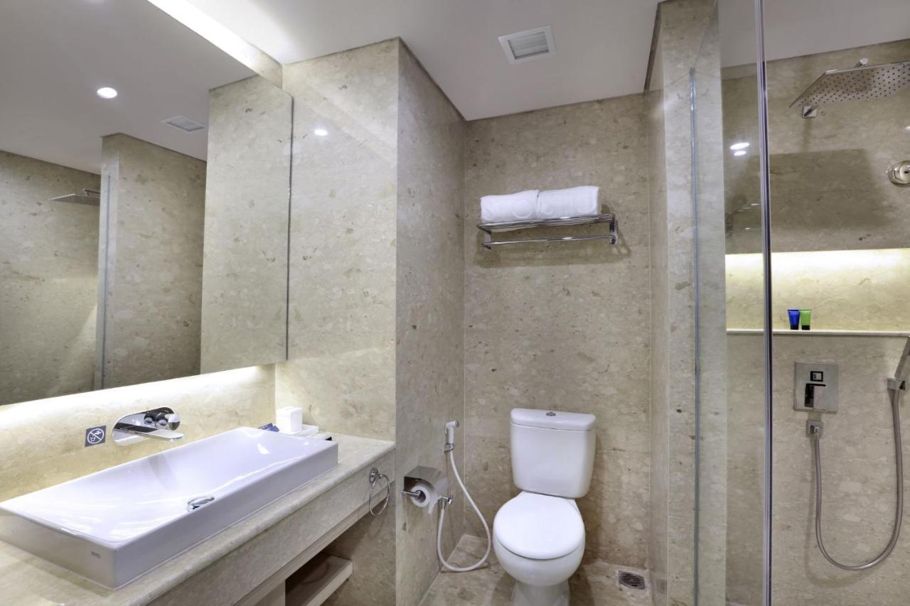 Aston Kartika Grogol Hotel & Conference Center Джакарта Екстер'єр фото